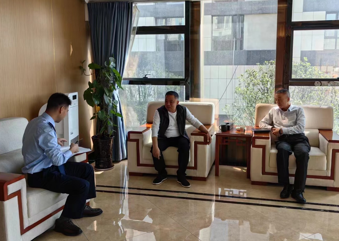 花溪区税务局：走访问需“面对面” 精准服务“心贴心